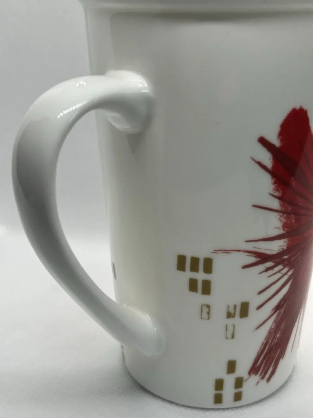 Starbucks Coffee ABSTRACT 12oz Cup Mug White Red Gold 2014 Holiday